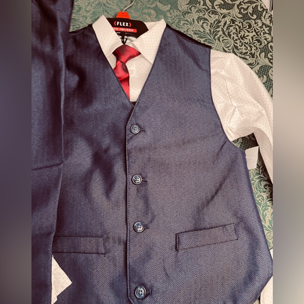 NWT 12 Van Heusen dark grey 4pc suit Vest dress shirt pants tie christmas formal - Picture 5 of 11